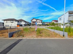 区画整理された街並み、道路も広く良好な住環境に佇む全３区画の分譲地・最終1区画です。
