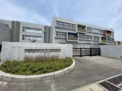 花園中学校へ徒歩７分