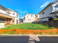 低層エリアで、高い建物もなく、良好な住環境です。