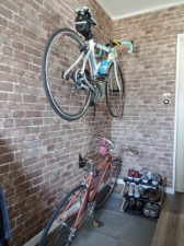 趣味の自転車置き場もこだわってつくりました。