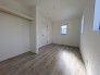 お子様のお部屋に使える２階居室は、クローゼット扉をつけない事で、お部屋全体を有効にご利用頂けます。
