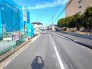 接道しております道路公道約9.5ｍとゆとりの広さがございます。大通りではございませんので、車通りも少なく安心して駐車頂ける環境です。