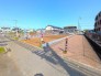フジイエ新検見川・稲毛は全７区画の分譲地です。
分譲地周辺は、区画整理された街並みで、道路・歩道もしっかりと整っており安心。